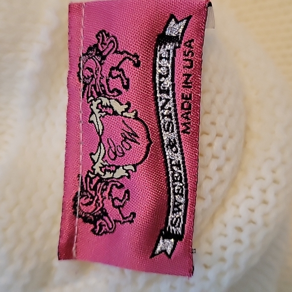 Off the shoulder white sweater - Picture 2 of 4